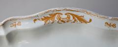 FRENCH 18TH CENTURY LARGE OVAL EARTHENWARE SERVING DISH WITH A SHAPED EDGE - 4232851