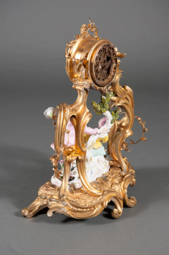 FRENCH LOUIS XV STYLE GILT BRONZE AND PORCELAIN MANTEL CLOCK 19TH CENTURY - 3566464
