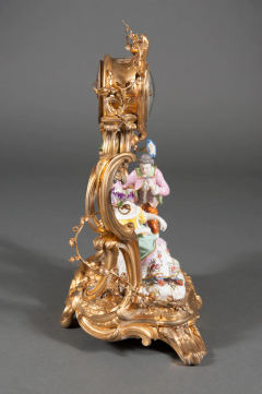 FRENCH LOUIS XV STYLE GILT BRONZE AND PORCELAIN MANTEL CLOCK 19TH CENTURY - 3566504