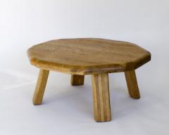 FRENCH OAK ROUND SCULPTED FREE FORM EDGE BRUTALIST COFFEE TABLE CIRCA 1960 - 2851452