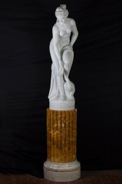Fabulous French Neoclassical Marble Sculpture of Bathing Venus 1880 - 3659403