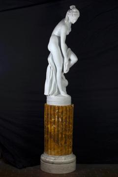 Fabulous French Neoclassical Marble Sculpture of Bathing Venus 1880 - 3659404