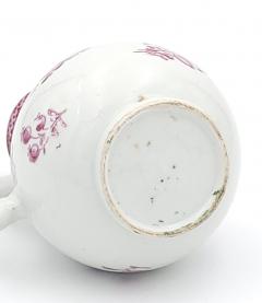 Famille Rose Chinese Pink Porcelain Creamer circa 1780 - 2990070