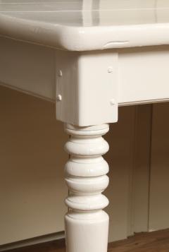 Farmhouse Table - 4471277