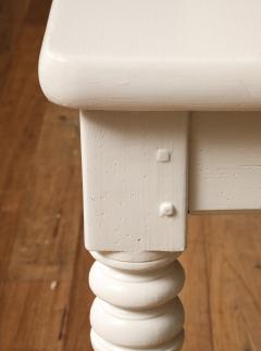 Farmhouse Table - 4471279