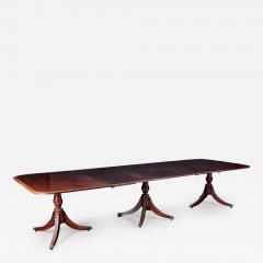 Federal Style Triple Pedestal Dining Table 19th Century - 3685110