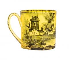 Fifteen Pieces Of Canary Yellow Staffordshire Pottery - 4139572