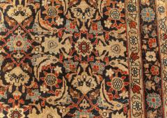 Fine Antique Kirman Rug in Black Red and Yellow - 2445572