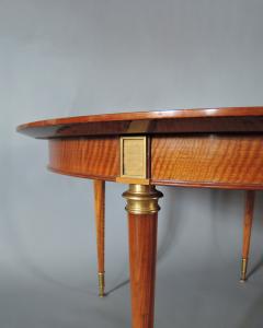 Fine French Art Deco Extendable Walnut Round Table - 4488599