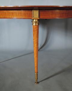 Fine French Art Deco Extendable Walnut Round Table - 4488600