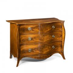 Fine George III Figured Mahogany Serpentine Commode Attributed to Henry Hill - 1153247