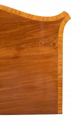 Fine George III Mahogany Serpentine Chest Of Drawers - 4458866