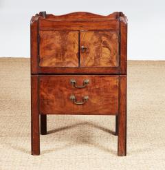 Fine Georgian Bedside Cupboard - 3937387