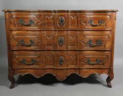 Fine Louis XV Provincial Walnut Commode - 4128848