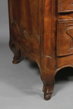 Fine Louis XV Provincial Walnut Commode - 4128860