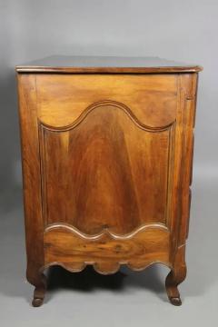 Fine Louis XV Provincial Walnut Commode - 4128918
