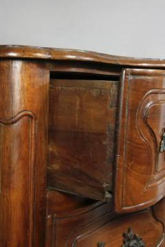 Fine Louis XV Provincial Walnut Commode - 4128919