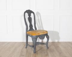 Fine Pair of 19th Century Swedish Rococo Chairs in Black Paint - 4353407