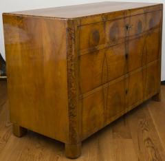 Fine Walnut Biedermeier Chest - 442677
