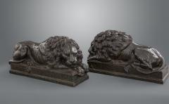 Fine and Large Pair of Grand Tour Marble Figures of Recumbent Lions - 1654779