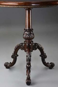 Fine quality 18th century Rococo style mahogany leather top tripod table - 4805728