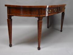 Fine quality 18thc Sheraton mahogany bow front side server - 4787869