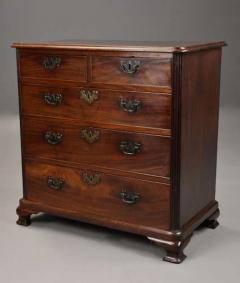 Fine quality small George III mahogany chest of drawers - 4806198