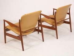 Finn Juhl Impressive Pair of Scandinavian Modern Lounge Chairs Designed by Finn Juhl - 3333758