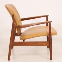 Finn Juhl Impressive Pair of Scandinavian Modern Lounge Chairs Designed by Finn Juhl - 3333762