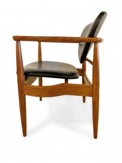 Finn Juhl John Stuart Set of 14 Danish Mid Century Walnut and Black Leather Chairs - 4273402