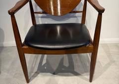 Finn Juhl Set of 12 American Modern Walnut Dining Chairs Finn Juhl for Widdicomb 1950s - 4605032