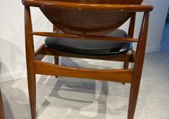 Finn Juhl Set of 12 American Modern Walnut Dining Chairs Finn Juhl for Widdicomb 1950s - 4605036