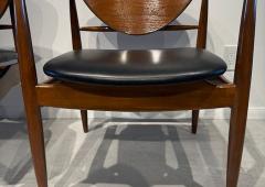 Finn Juhl Set of 12 American Modern Walnut Dining Chairs Finn Juhl for Widdicomb 1950s - 4605037
