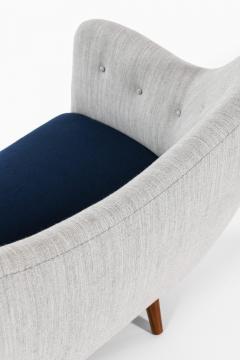 Finn Juhl Sofa in Stained Beech Legs and Reupholstered by Finn Juhl 1946 - 4479105