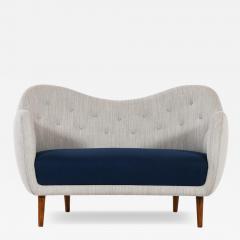 Finn Juhl Sofa in Stained Beech Legs and Reupholstered by Finn Juhl 1946 - 4483829