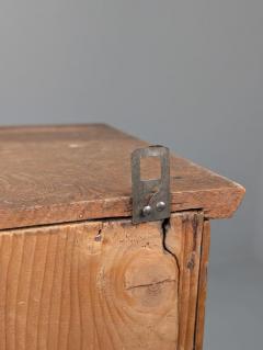 Finnish Art Nouveau Wall Cabinet in Quartersawn Oak Brass Early 20th Century - 4482593