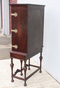 Flint Horner 1940s Walnut Cabinet With Brass Hardware - 1773772