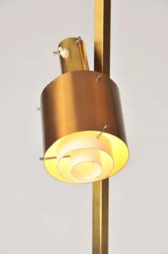 Floor to Ceiling Light - 3288203