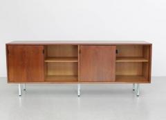 Florence Knoll Florence Knoll Credenza Sideboard Walnut with Leather Pulls - 564788