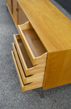 Florence Knoll Florence Knoll Maple Credenza with Leather Pulls and Oak Drawers Early 1950s - 2197870