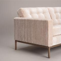Florence Knoll Florence Knoll Settee Loveseat in Limani Mohair Brushed Bronze - 4654653