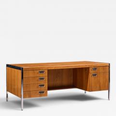 Florence Knoll Florence Knoll Style Mid Century Chrome and Walnut Executive Desk - 4689052