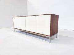 Florence Knoll Mid Century Modern White Sideboard by Florence Knoll - 2995558