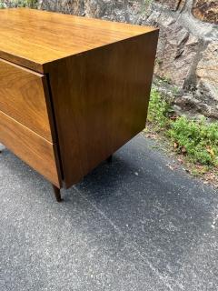 Florence Knoll PAIR OF MID CENTURY NIGHT STANDS IN THE MANNER OF FLORENCE KNOLL - 2811244