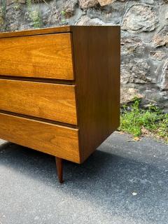 Florence Knoll PAIR OF MID CENTURY THREE DRAWER CABINETS IN THE MANNER OF FLORENCE KNOLL - 2811229