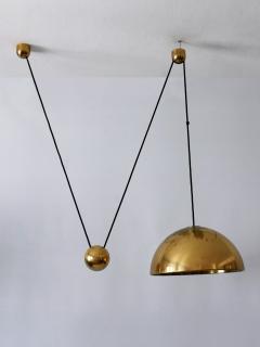 Florian Schulz Elegant Mid Century Counterweight Brass Pendant Lamp by Florian Schulz 1960s - 3840551