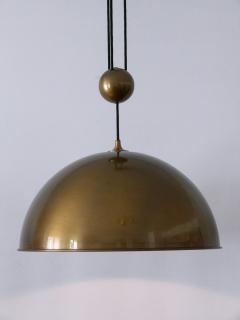 Florian Schulz Large Elegant Mid Century Counterweight Brass Pendant Lamp by Florian Schulz - 4060753