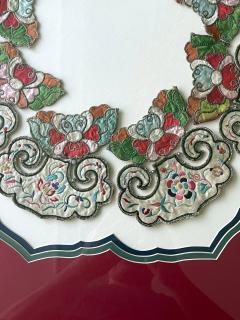 Framed Chinese Embroidered and Appliqued Silk Collar Qing Dynasty - 2961248