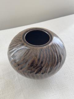 Fran is Katchatouroff two vases and a closed form 1970s - 4353675