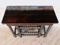 Franco Flemish 17th Century Walnut and Ebonized Console Table - 670580